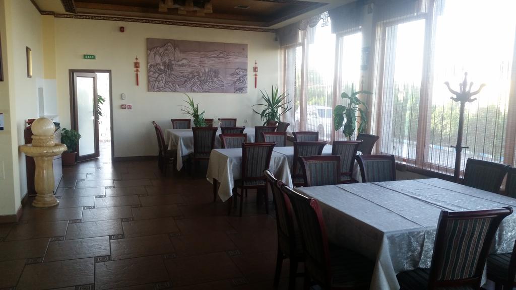Motel Dhs - Chinese Restaurant Deva Bagian luar foto